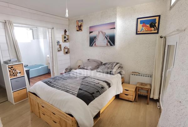 Dpt Gard (30), à vendre à 10mn d'UZÈS, jolie maison ancienne de caractère T4 de 65m2, avec cour