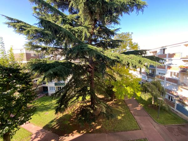 APPARTEMENT  F4 L'HAY-LES-ROSES vendu loué