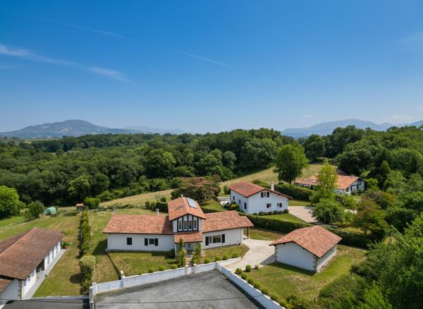 ZABALA Une villa contemporaine à Halsou où chaque détail a été pensé pour durer