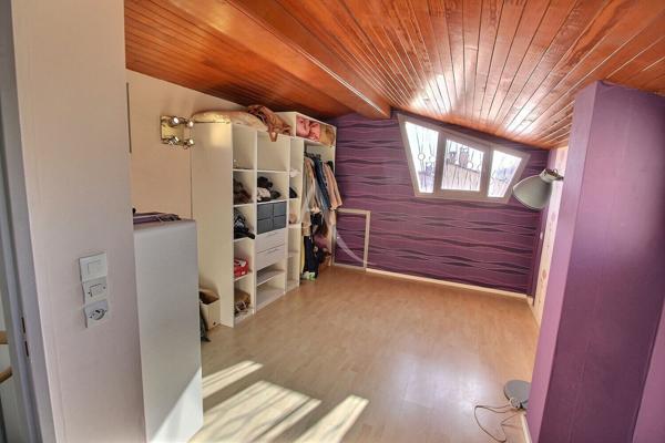 VILLA DE 160 M² DE TYPE F5 SUR TERRAIN 3 FACES AVEC VERANDA ET GARAGE