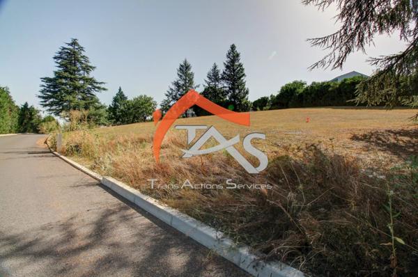Vente Terrain 900 m2 à Saint-Chamond