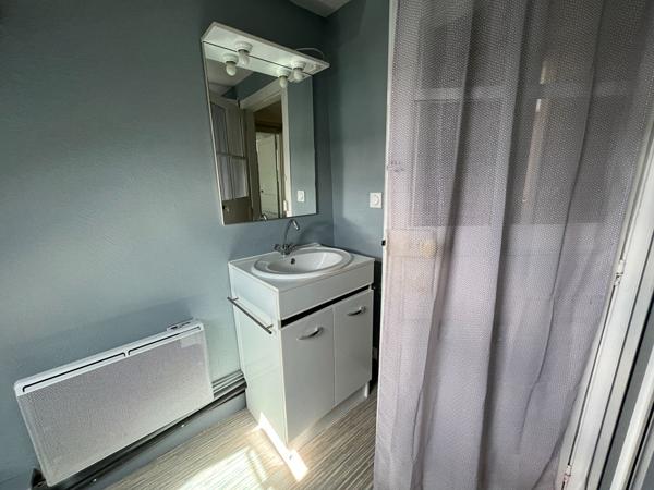 A louer Dinan  T2  36m²  environ meublé-3ème étage