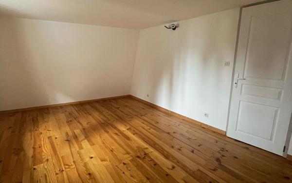 Maison à louer    3 pièces •  Salies-de-Béarn