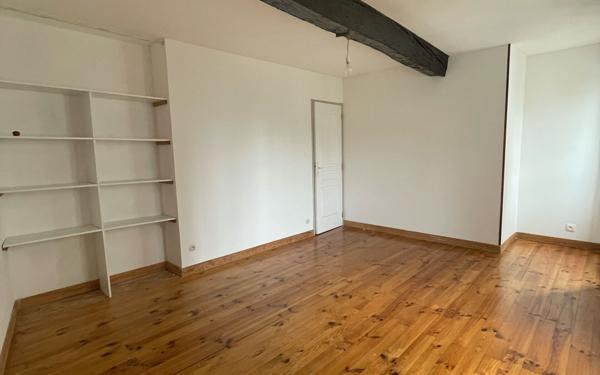 Maison à louer    3 pièces •  Salies-de-Béarn