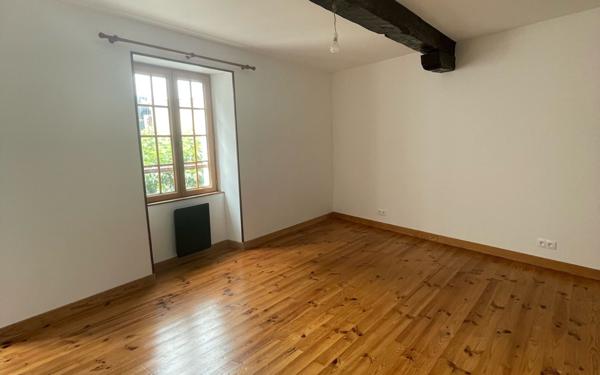 Maison à louer    3 pièces •  Salies-de-Béarn