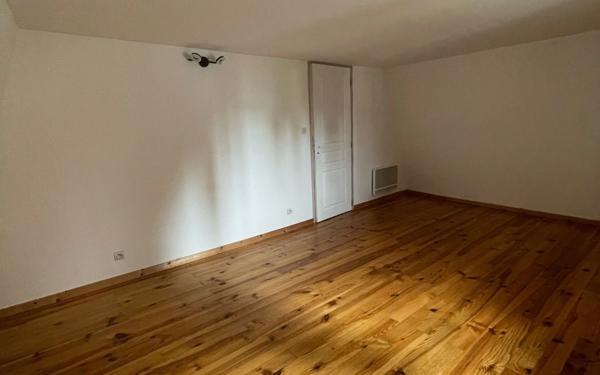 Maison à louer    3 pièces •  Salies-de-Béarn