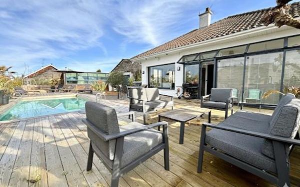 Maison à vendre    5 pièces •  Gelos