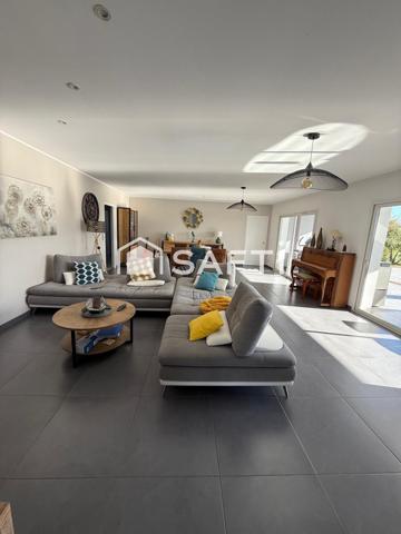 Plain-pied, vue Pyrénées, jolie dépendance de 40m²