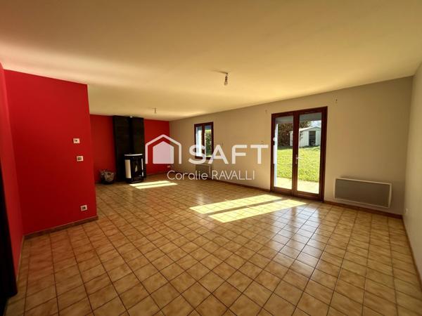 Maison de plain-pied avec jardin, au calme à Nersac