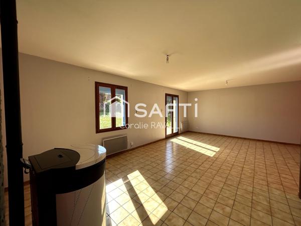 Maison de plain-pied avec jardin, au calme à Nersac