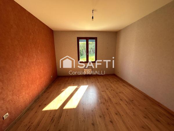 Maison de plain-pied avec jardin, au calme à Nersac