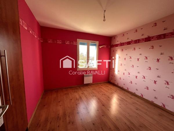 Maison de plain-pied avec jardin, au calme à Nersac