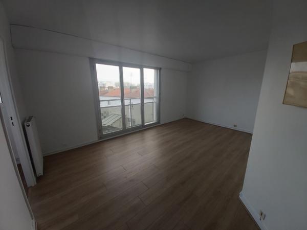 STUDIO A LOUER A L'ANNEE