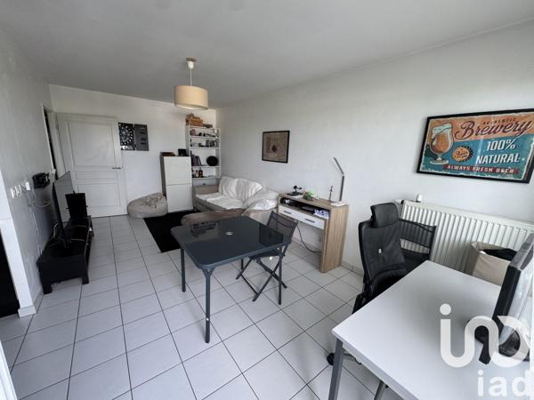 Appartement 2 pièces de 46 m² à Saint-Pierre-du-Perray (91280)