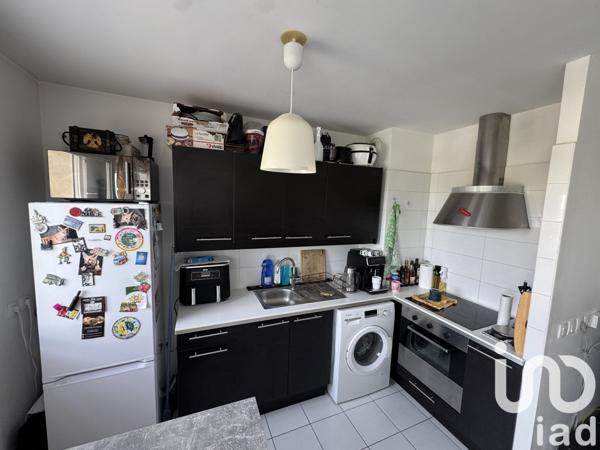 Appartement 2 pièces de 46 m² à Saint-Pierre-du-Perray (91280)