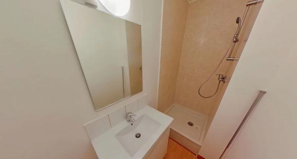 STUDIO A LOUER - VILLEURBANNE Croix-Luizet-Est 36.42 m 2 677 € charges comprises par mois