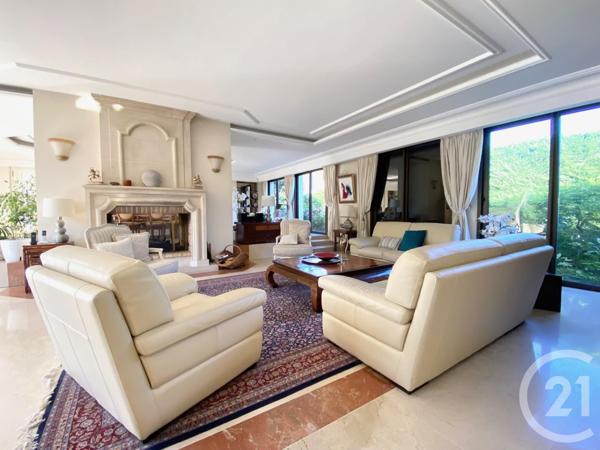 Maison à vendre  11 pièces - 681,13 m2 PONTAULT COMBAULT - 77