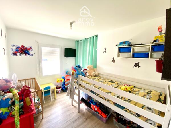 Maison
                                                                                                                                                                                                                                                                                                                        5 pièce(s)                                                                                                                                                                                                          4 chambre(s)                                                                                                                                                                                                          96  m²