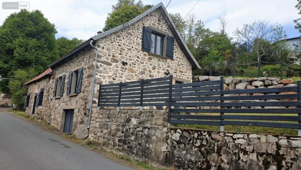 Propriete à vendre à Champs-sur-Tarentaine-Marchal dans le Cantal (15270), ref : M36