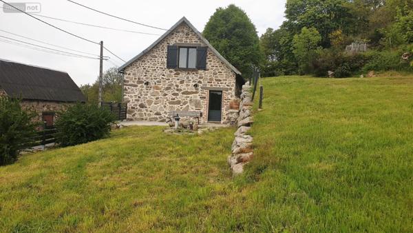Propriete à vendre à Champs-sur-Tarentaine-Marchal dans le Cantal (15270), ref : M36
