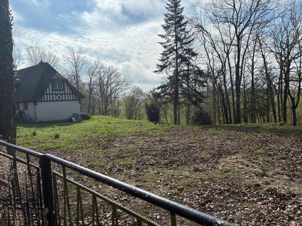 La Trinité 27930 - TERRAIN CONSTRUCTIBLE 1835 m2 - 85000  HAI