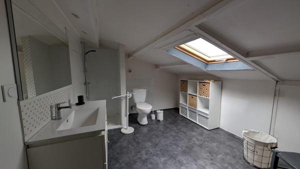 Maison 7 pièces avec piscine et dépendances