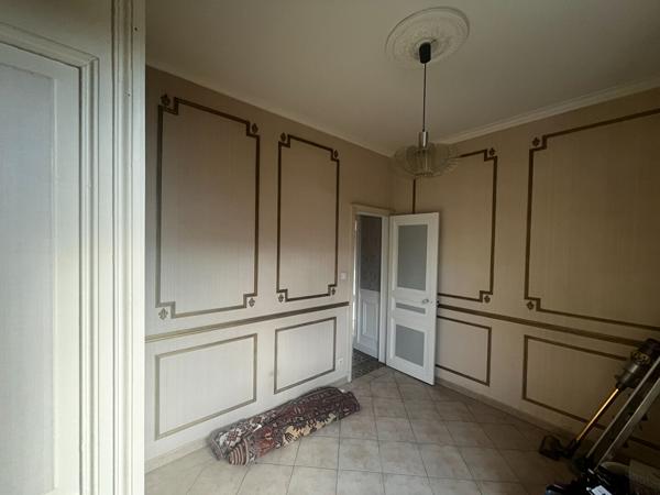 Maison de Maitre à Vittel 8 pièce(s) 155 m2