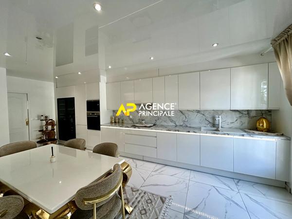 Maison rénover en 2021 €520 000 ** - Référence 4399