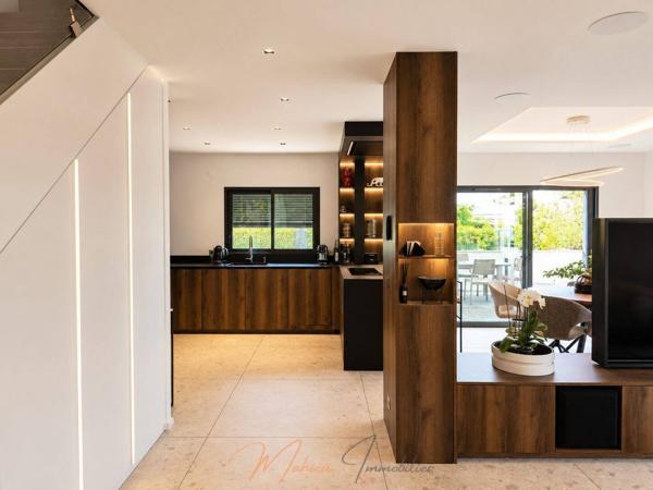 Maison 5 pièces 133m² à vendre à Saint-Genis-Pouilly 01630