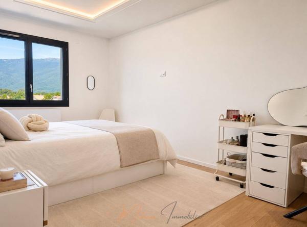 Maison 5 pièces 133m² à vendre à Saint-Genis-Pouilly 01630