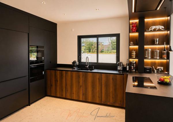Maison 5 pièces 133m² à vendre à Saint-Genis-Pouilly 01630