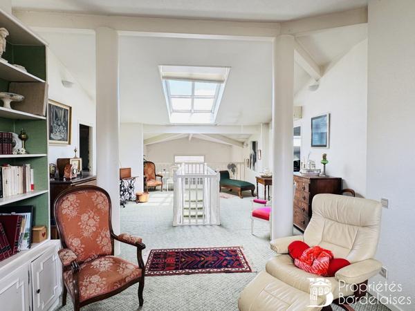 Maison d'architecte 213 m² - 5 ch - jardin, garage double - Le Bouscat