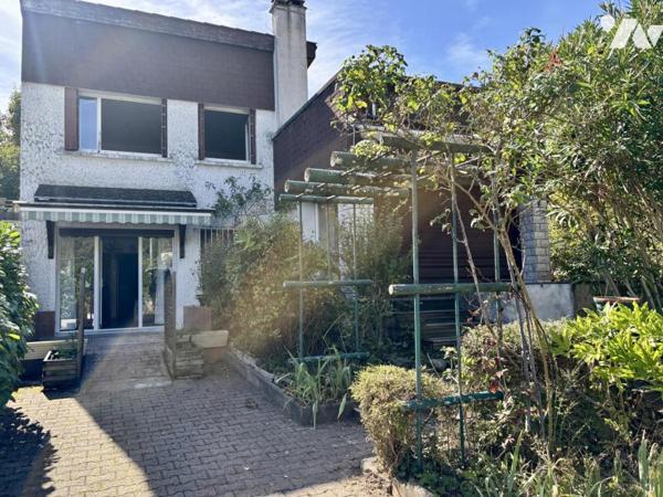 Corenc, maison de composé de 2 logements divisés