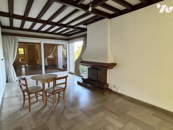 Corenc, maison de composé de 2 logements divisés