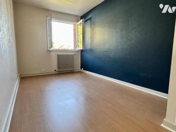 Corenc, maison de composé de 2 logements divisés