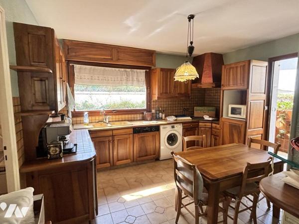 Corenc, maison de composé de 2 logements divisés