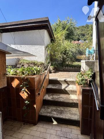 Corenc, maison de composé de 2 logements divisés