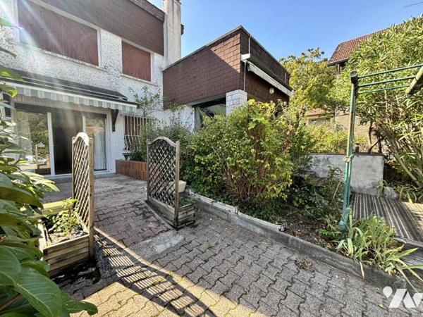 Corenc, maison de composé de 2 logements divisés