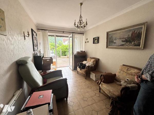 Corenc, maison de composé de 2 logements divisés