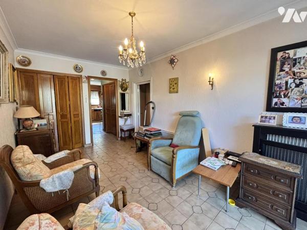 Corenc, maison de composé de 2 logements divisés