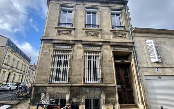 Maison à vendre    8 pièces • 164 m2 Bordeaux