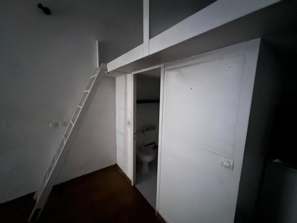 75015 PARIS, Rue du Commerce - Local 20 m² sur cour