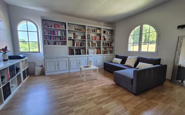 Maison à vendre    5 pièces • 182 m2 Saint-Pierre-d'Irube