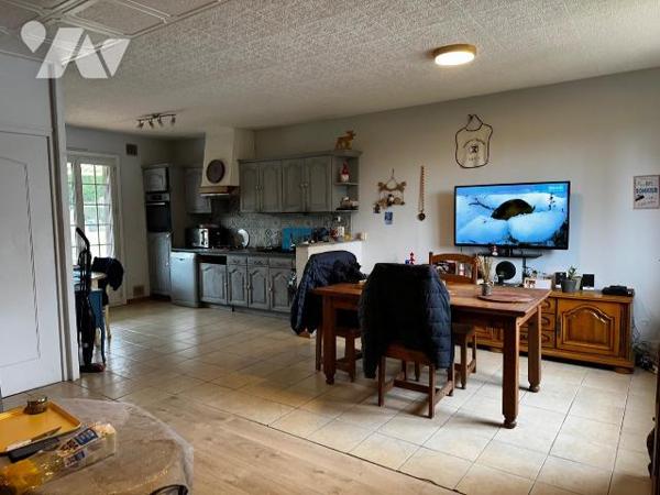 EXCLUSIF

Commune de CHINON (Indre-et-Loire) Quartier des Boisses
Une maison d'habitation co...