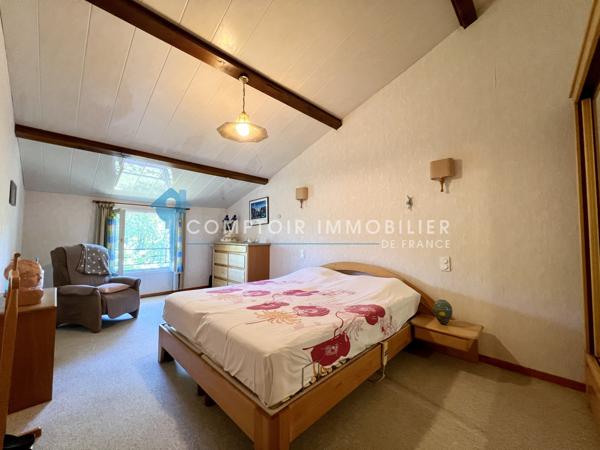 Maison
                                                                                                                                                                                                                                                                                                                        8 pièce(s)                                                                                                                                                                                                          6 chambre(s)                                                                                                                                                                                                          192.4  m²
