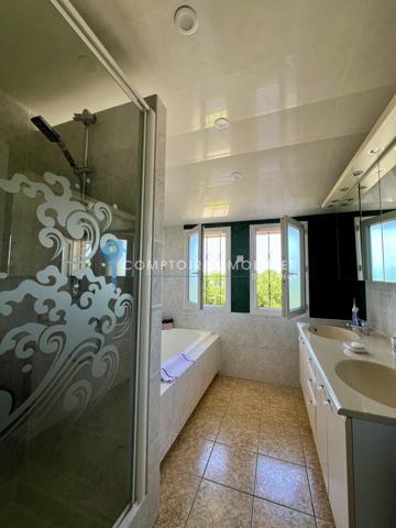 Maison
                                                                                                                                                                                                                                                                                                                        8 pièce(s)                                                                                                                                                                                                          6 chambre(s)                                                                                                                                                                                                          192.4  m²