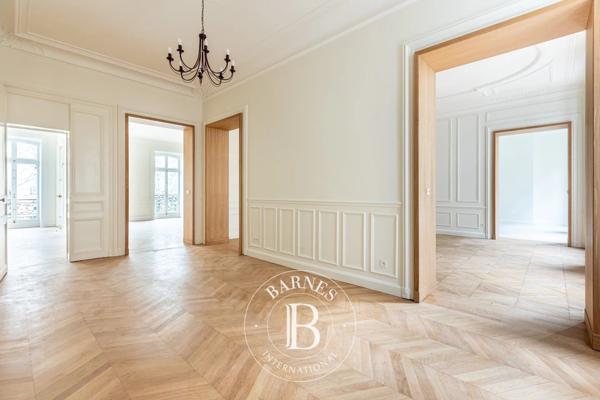 Paris 8ème, Appartement 3 Chambres -  255 m² à vendre