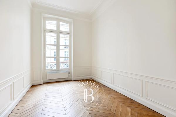 Paris 8ème, Appartement 3 Chambres -  255 m² à vendre