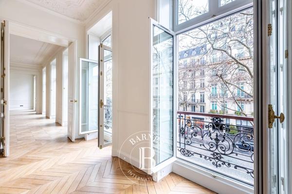 Paris 8ème, Appartement 3 Chambres -  255 m² à vendre