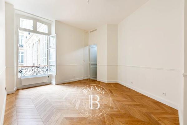 Paris 8ème, Appartement 3 Chambres -  255 m² à vendre